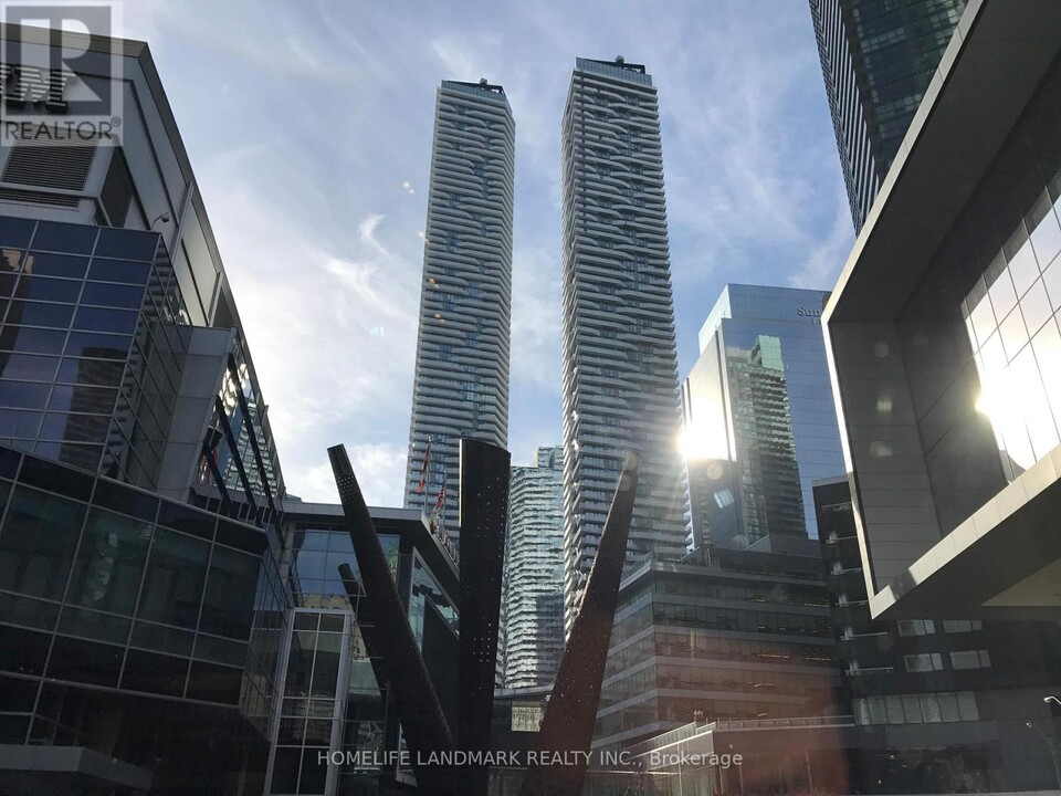 100-1100 Harbour St in Toronto, ON - Building Photo