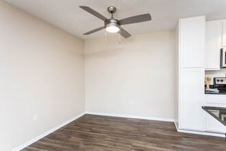 The Links Apartments in Marysville, OH - Building Photo - Interior Photo