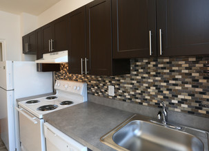 Gilpin Place Apartments in Wilmington, DE - Building Photo - Interior Photo