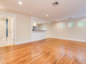 4500 Mt Vernon Dr in Austin, TX - Building Photo - Building Photo