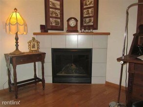 2262 Holiday Rd-Unit -# 1 in Coralville, IA - Building Photo - Building Photo