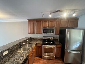 1336 Green Oaks Ln in Charlotte, NC - Building Photo - Building Photo