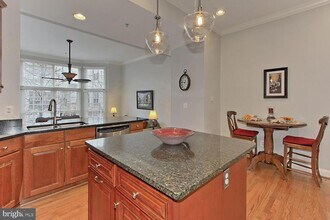 5238 Bessley Pl in Alexandria, VA - Building Photo - Building Photo