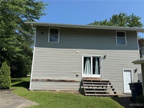 7211 Packard Rd in Niagara Falls, NY - Building Photo - Building Photo
