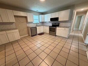 532 NW King St in Burleson, TX - Building Photo - Building Photo