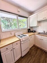 3071 SW 27th Ave in Miami, FL - Building Photo - Building Photo