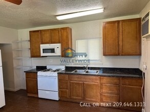 2150 Michael Ave in Stockton, CA - Building Photo - Building Photo