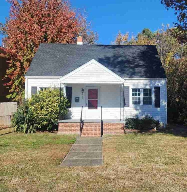 property at 612 Lee St