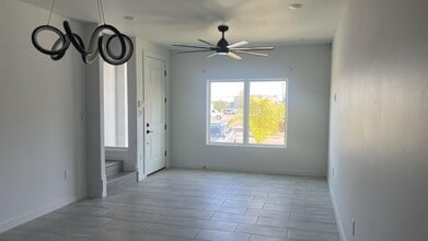 8218 Casa Verde Rd in Laredo, TX - Building Photo - Building Photo