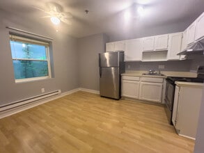 27 Judd Square in Wallingford, CT - Building Photo - Building Photo