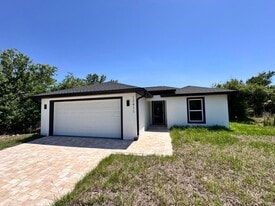 13411 Kaplan Terrace in Port Charlotte, FL - Building Photo