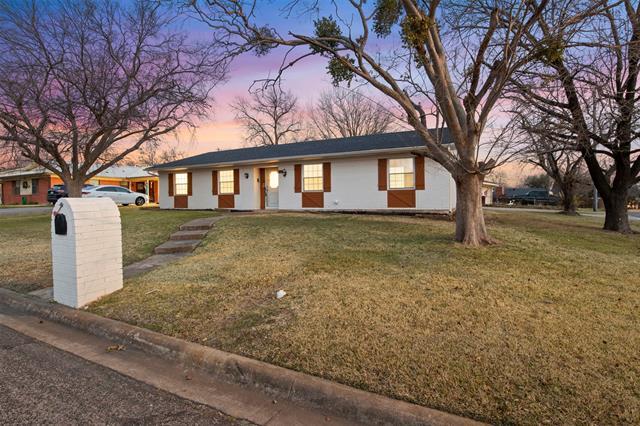 622 Oxford Dr in Sherman, TX - Building Photo - Building Photo