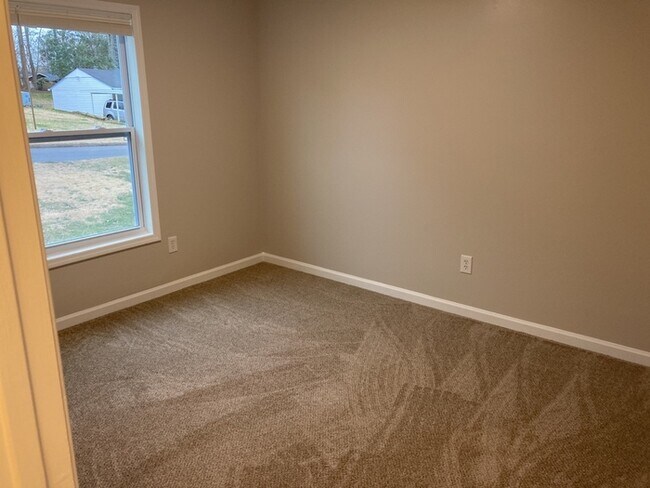 37 Charlwood Ave in Piedmont, SC - Building Photo - Building Photo