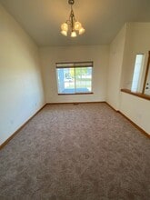 3511 Hovley Ln in Pasco, WA - Building Photo - Building Photo