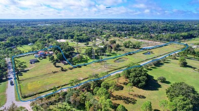 11767 W Rambling Dr in Wellington, FL - Building Photo - Building Photo