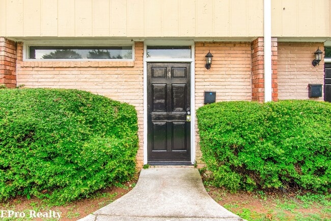 1790 Lyle Ave in Atlanta, GA - Foto de edificio - Building Photo