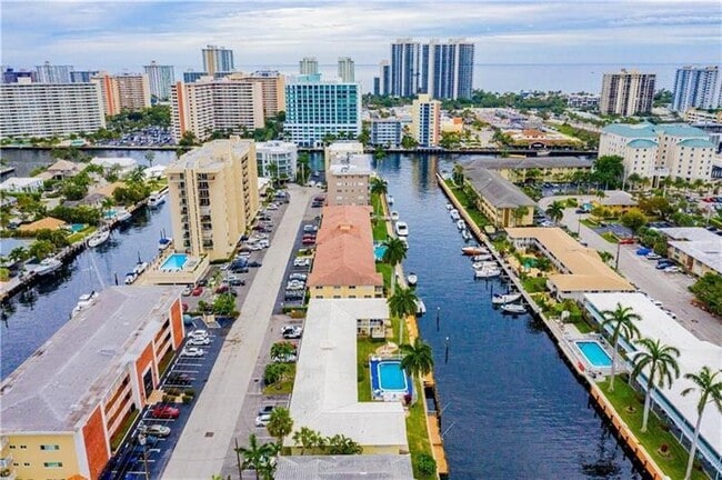 2840 NE 33rd Ct in Fort Lauderdale, FL - Building Photo - Building Photo