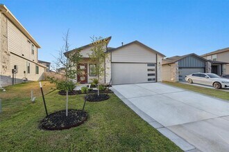 120 Scarborough Wy in San Marcos, TX - Building Photo - Building Photo