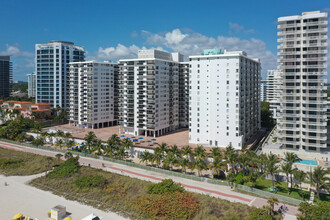 Maison Grande in Miami Beach, FL - Building Photo - Building Photo