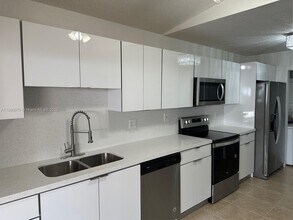 6500 W 25th Ln in Hialeah, FL - Building Photo - Building Photo