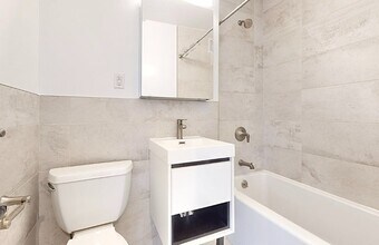 East 26th Street, Unit 1FE in New York, NY - Building Photo - Building Photo