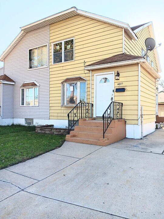 4011 Butternut St in East Chicago, IN - Building Photo