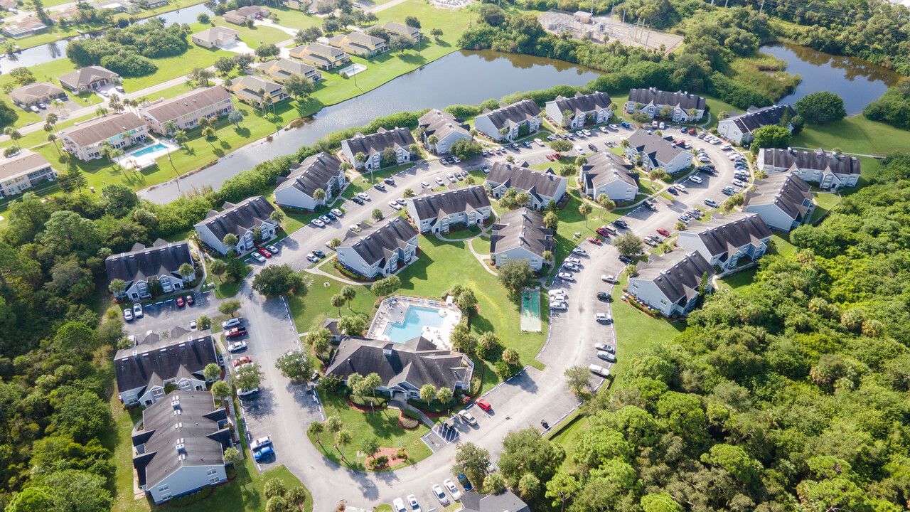 Rotonda Lakes Apartments in Rotonda West, FL - Building Photo