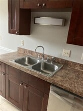 925 Mill Stone Dr in Marietta, GA - Building Photo - Building Photo