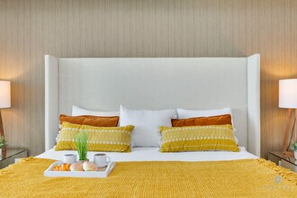 4111 S Ocean Dr in Hollywood, FL - Building Photo - Building Photo