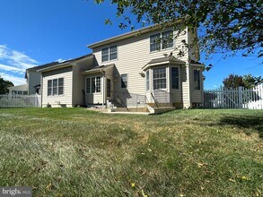 18429 Polynesian Ln in Germantown, MD - Building Photo - Building Photo