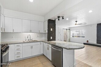 513 Cardon St in El Paso, TX - Building Photo - Building Photo