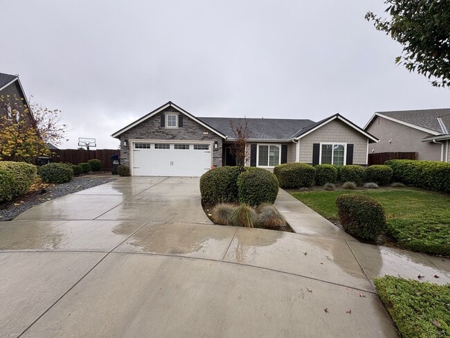 property at 4201 W Wren Ave