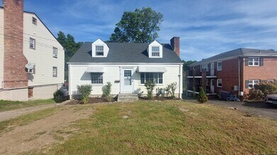 62 Euclid Ave in Stamford, CT - Building Photo - Building Photo