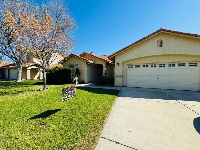 312 Rosalie Ct in Los Banos, CA - Building Photo - Building Photo