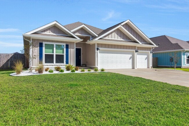 property at 6352 Forest Bay Ave
