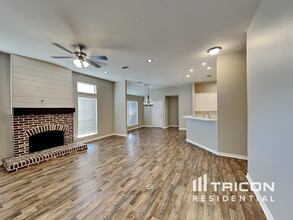 605 Columbia Ave in Waxahachie, TX - Building Photo - Building Photo