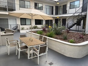 Pacific Apartment Homes on Indiana Street in El Segundo, CA - Building Photo - Building Photo