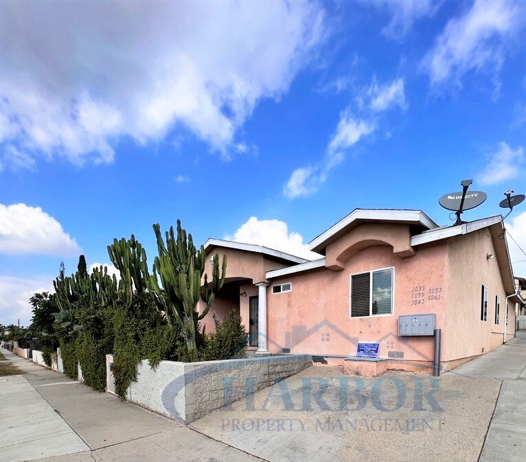1035 W 253rd St, Unit 1043 in Los Angeles, CA - Building Photo