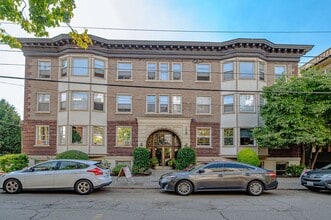 Rialto Court Apartments in Seattle, WA - Foto de edificio - Building Photo