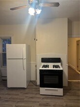 230 Pawtucket Ave in Pawtucket, RI - Building Photo - Building Photo