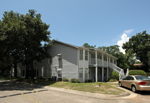 2813 Langley Ave Apartments