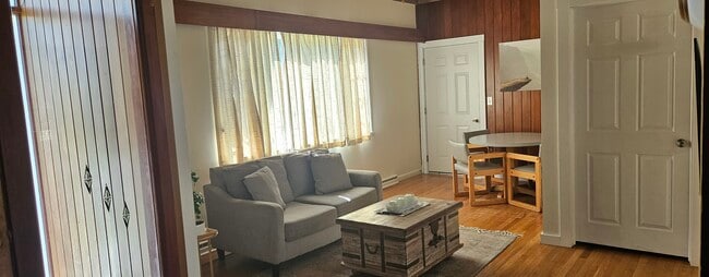 89 Delaware Ave, Unit 1R