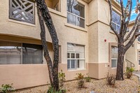 9550 E Thunderbird Rd in Scottsdale, AZ - Foto de edificio - Building Photo