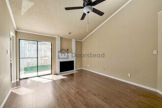 18040 Midway Rd-Unit -116 in Dallas, TX - Building Photo - Building Photo