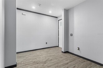 15211 Willow Arbor Cir in Orlando, FL - Building Photo - Building Photo