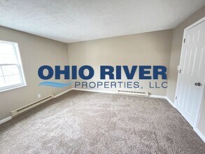 600 Northwood Ct, Unit 301 in Wheeling, WV - Building Photo - Building Photo