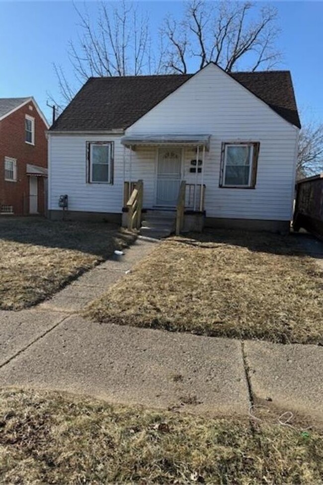 property at 19331 Buffalo St