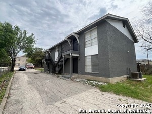 2014 Anchor Dr in San Antonio, TX - Foto de edificio - Building Photo