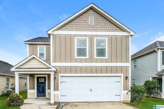 property at 915 Hawthorn Ln