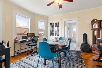 438 Washington St, Unit 438 Washington in Boston, MA - Building Photo - Building Photo